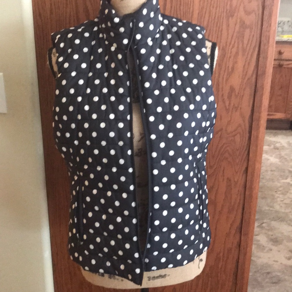 Loft lined vest. Size medium. Polka dot